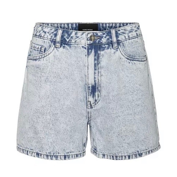 Vero Moda High Waisted Shorts - Picture 4 of 5